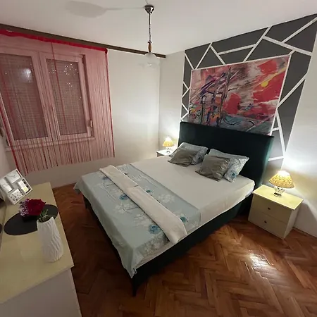 Aniida Apartment